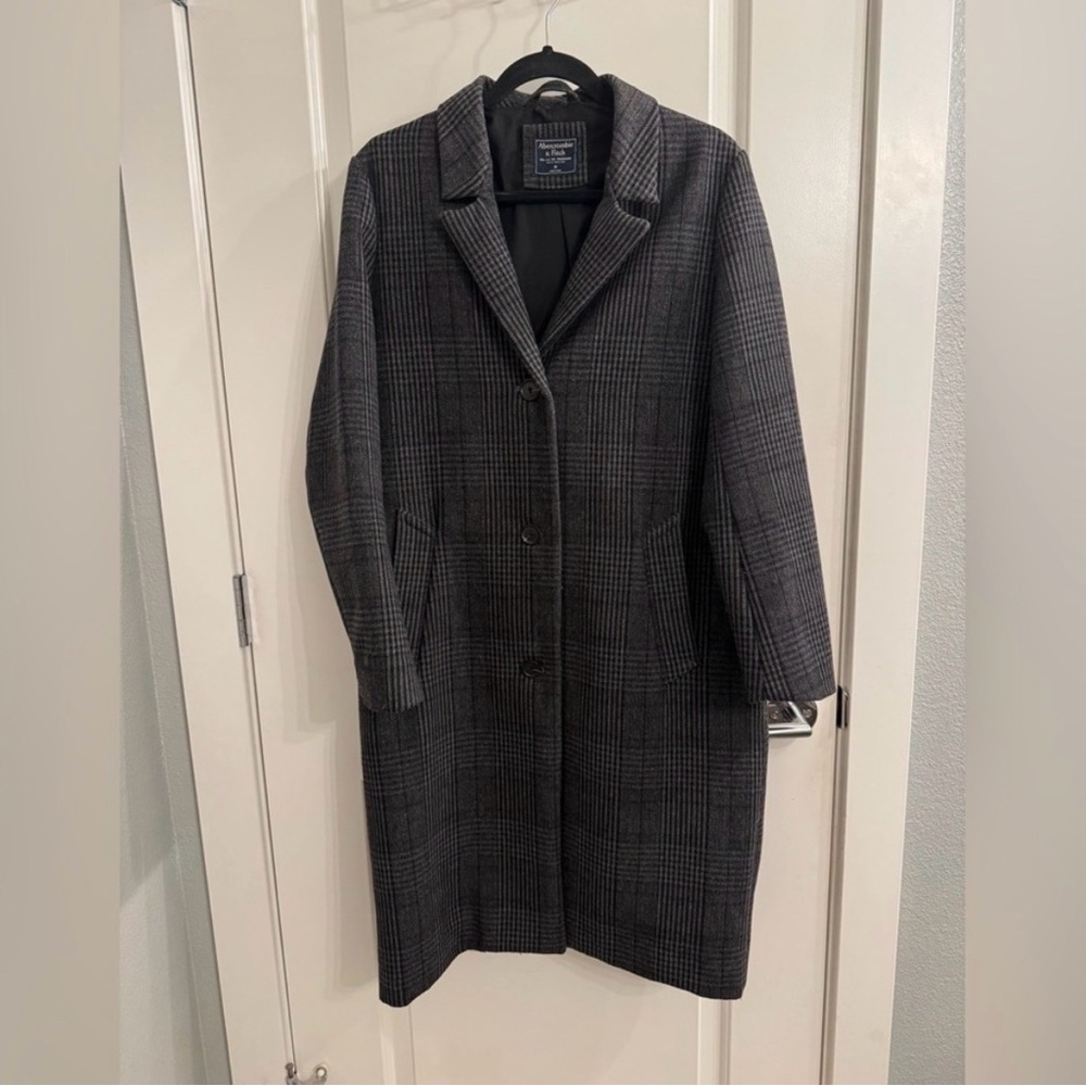 Abercrombie & Fitch Grey Plaid Wool Blend Dad Coat